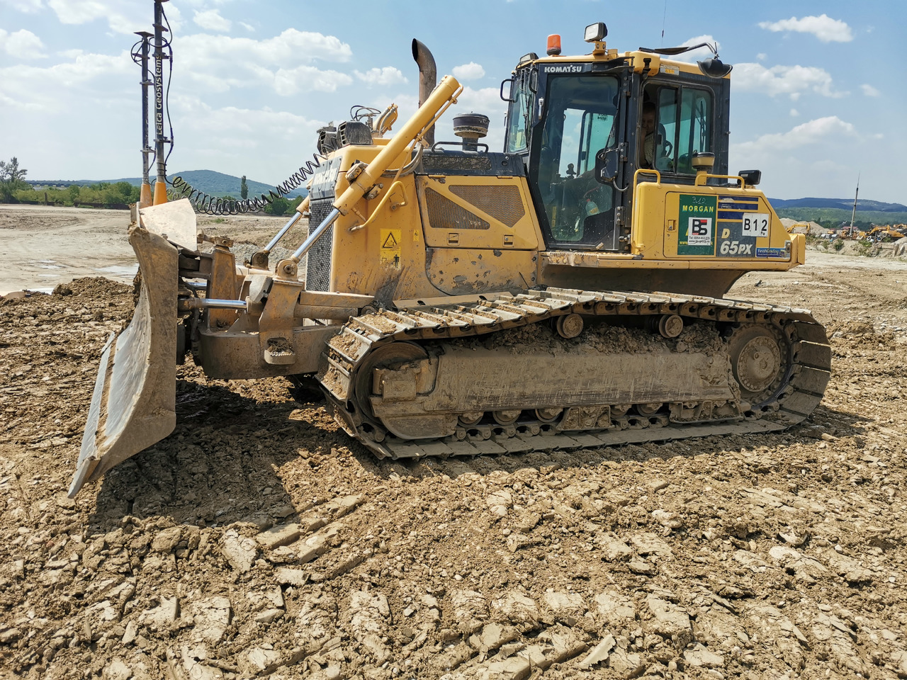 KOMATSU D65 PX 17 - 불도저 : 사진 1 KOMATSU D65 PX 17 - 불도저 : 사진 1