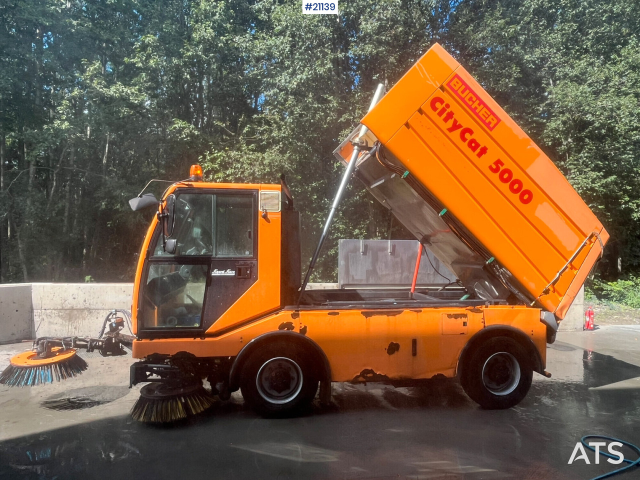 Bucher CityCat 5000 - 거리 청소 차량 : 사진 1 Bucher CityCat 5000 - 거리 청소 차량 : 사진 1