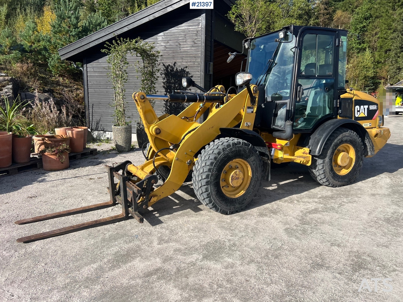 CAT 906H2 - 휠 로더 : 사진 1 CAT 906H2 - 휠 로더 : 사진 1