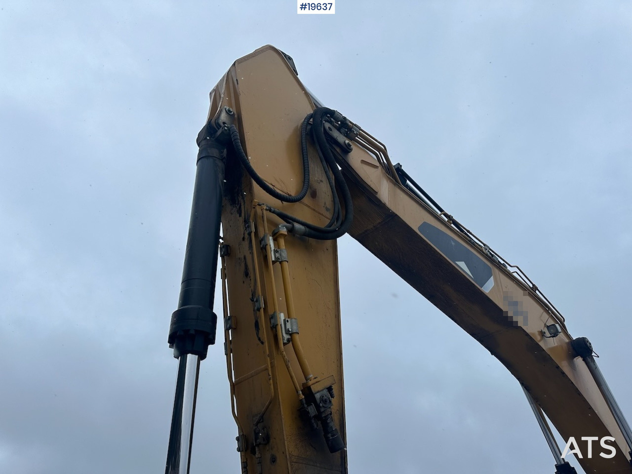 굴착기 Caterpillar 300D : 사진 14