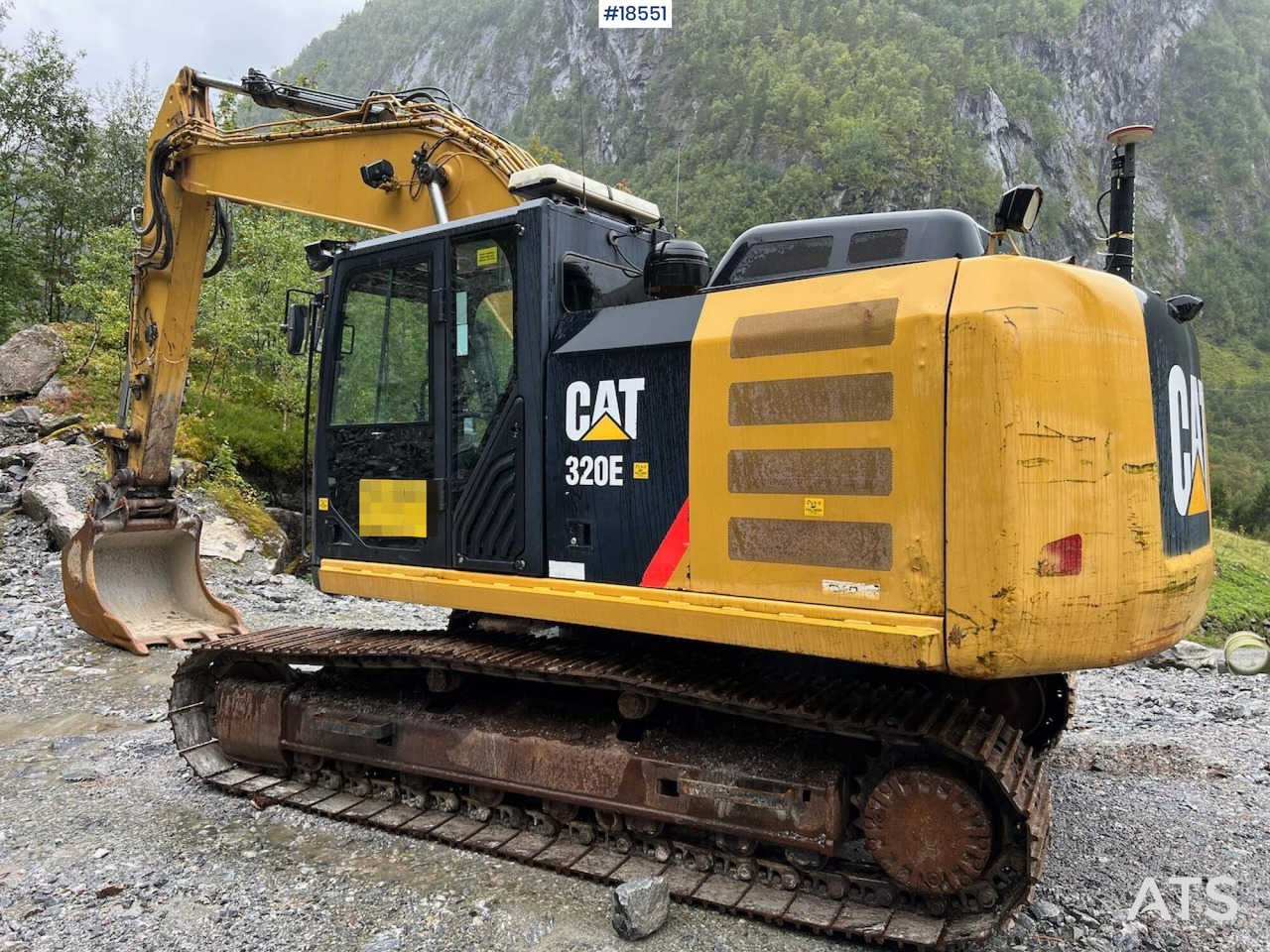 Caterpillar 320E - 크롤러 굴삭기 : 사진 2 Caterpillar 320E - 크롤러 굴삭기 : 사진 2
