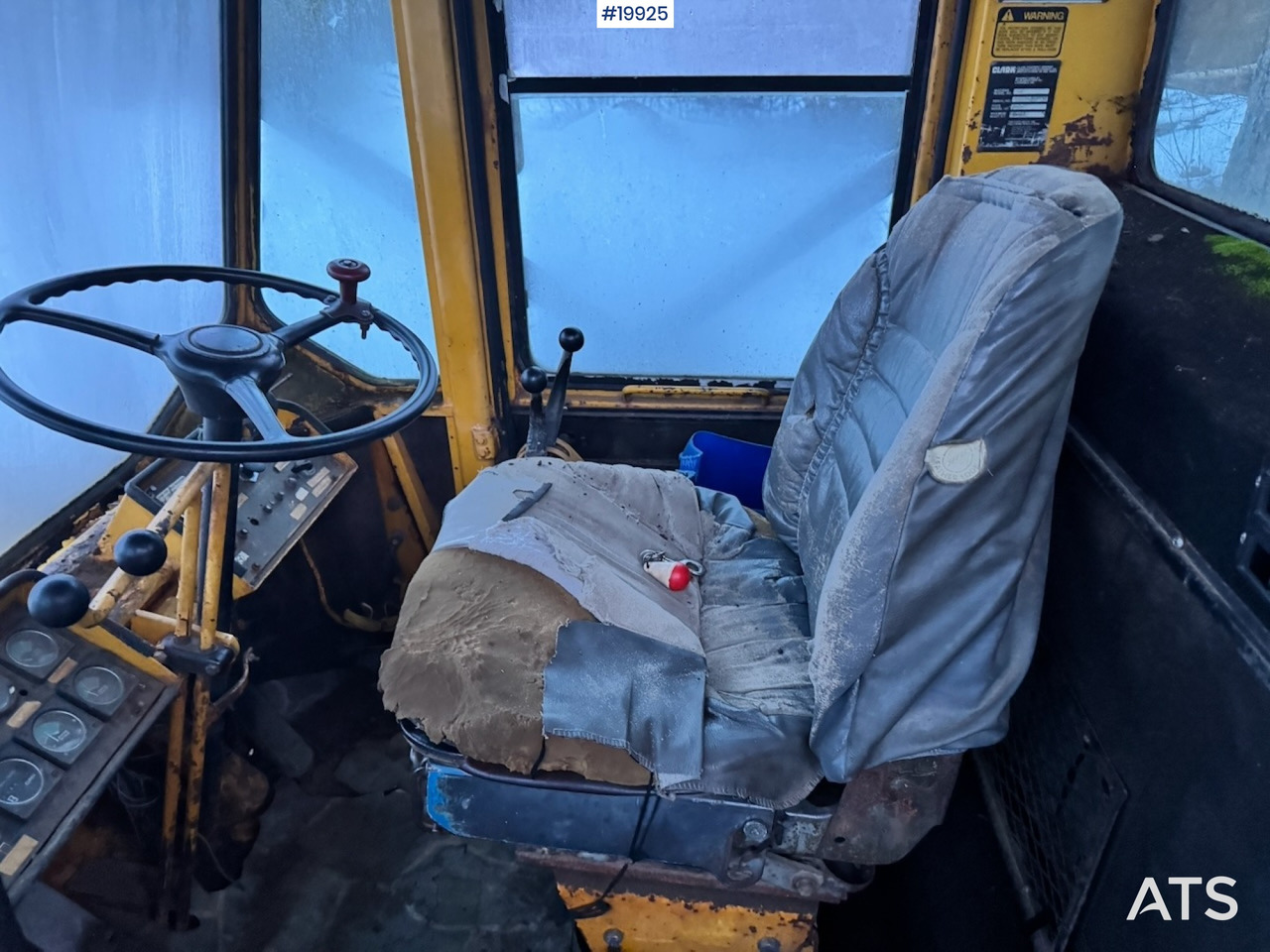 휠 로더 Clark 75B : 사진 12 휠 로더 Clark 75B : 사진 12