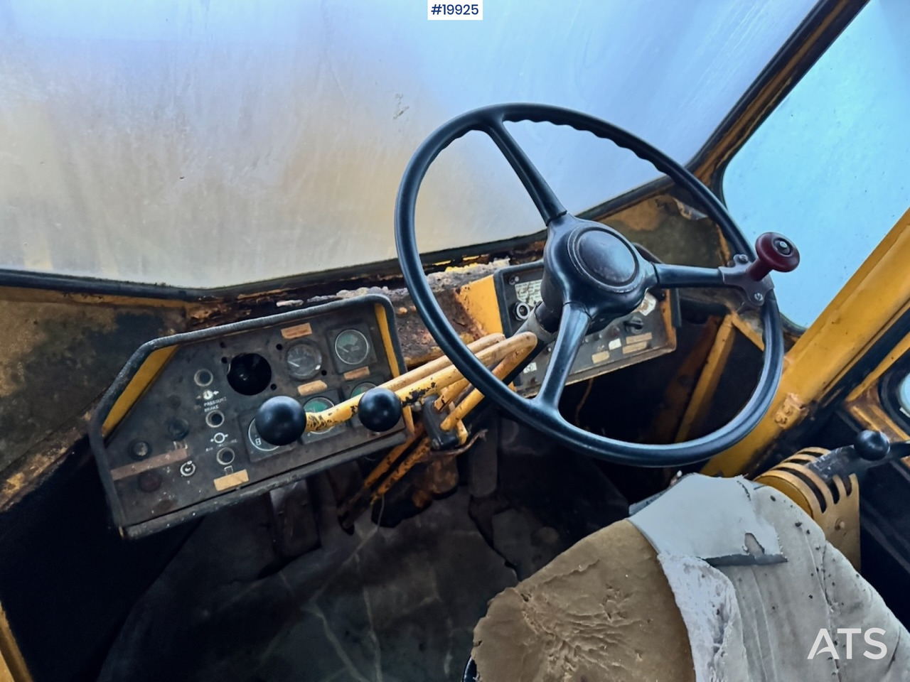 휠 로더 Clark 75B : 사진 13 휠 로더 Clark 75B : 사진 13