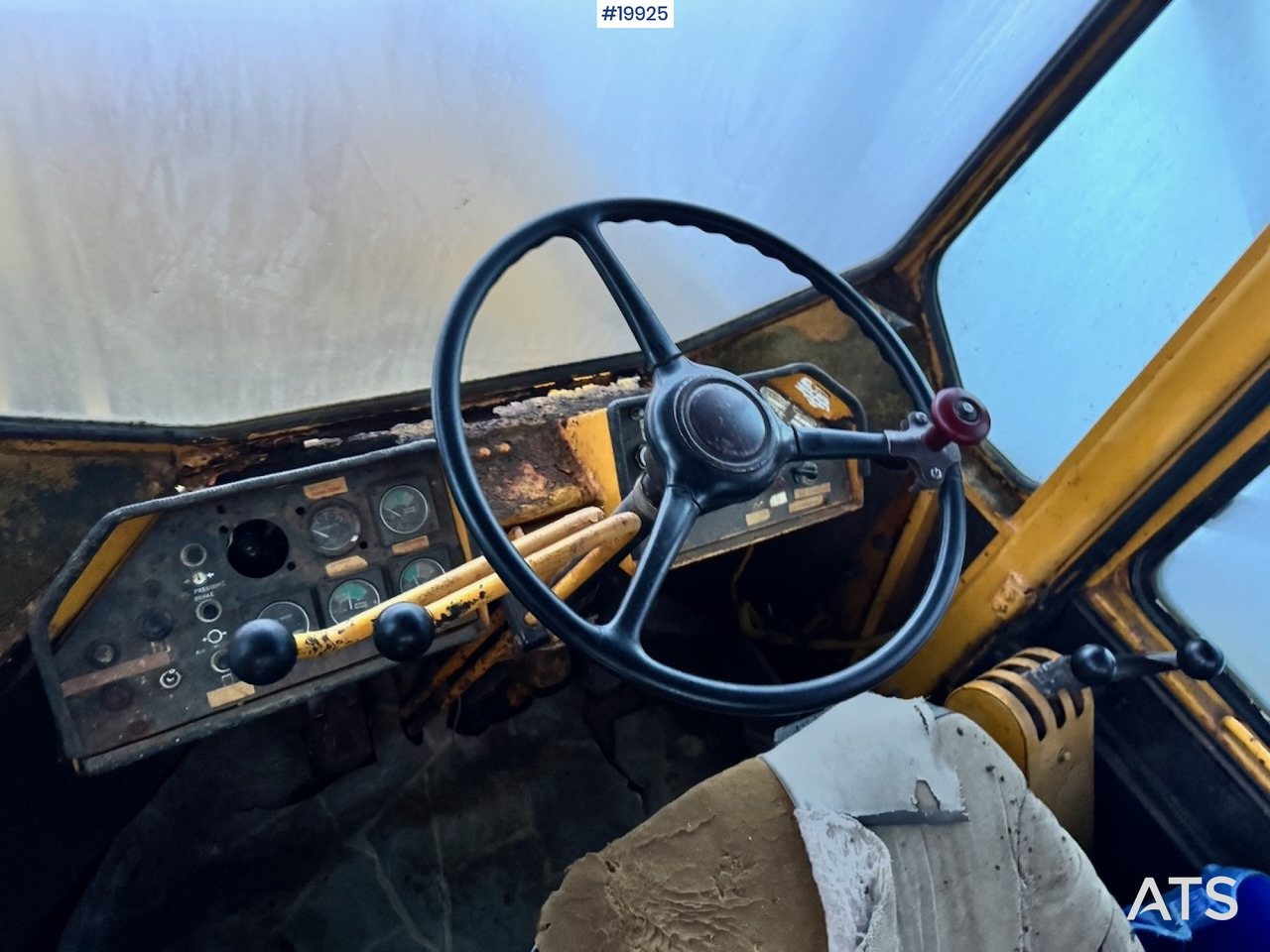 휠 로더 Clark 75B : 사진 14 휠 로더 Clark 75B : 사진 14