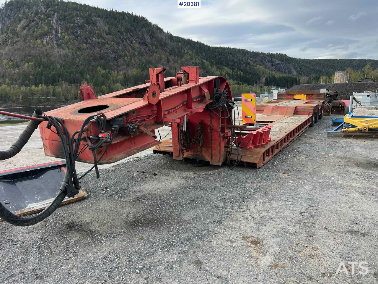 Hafo 3 axle Well trolley Rep.Object - 저하대 세미 트레일러 : 사진 1 Hafo 3 axle Well trolley Rep.Object - 저하대 세미 트레일러 : 사진 1