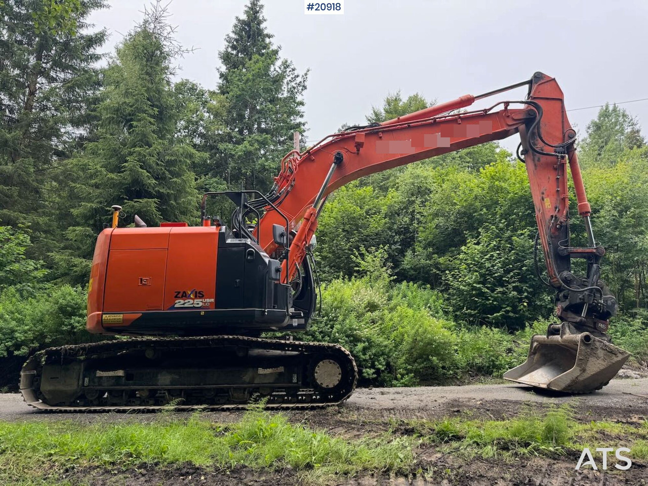Hitachi ZX225 - 크롤러 굴삭기 : 사진 2 Hitachi ZX225 - 크롤러 굴삭기 : 사진 2