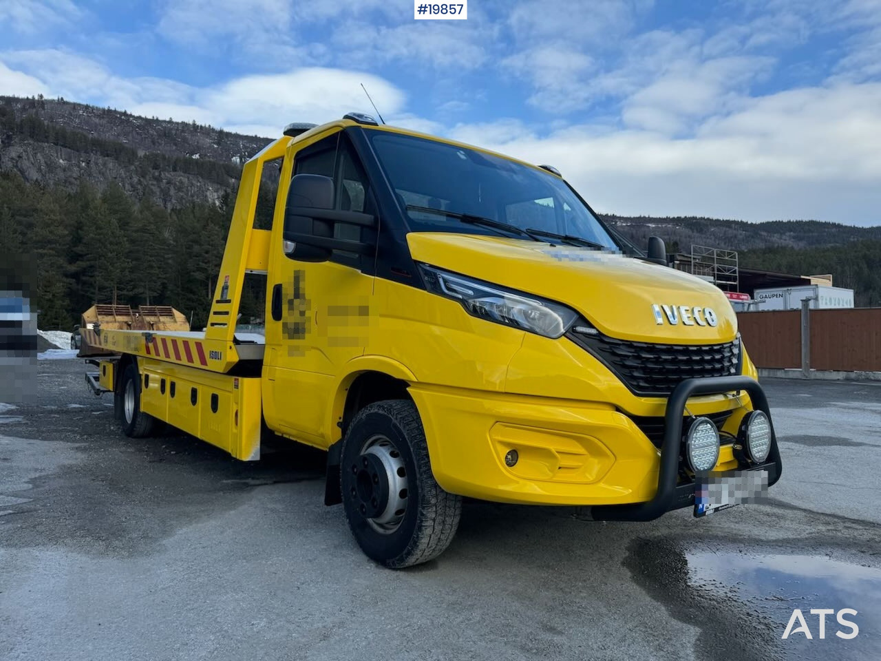 Iveco 70C18 - 견인 트럭 : 사진 1 Iveco 70C18 - 견인 트럭 : 사진 1