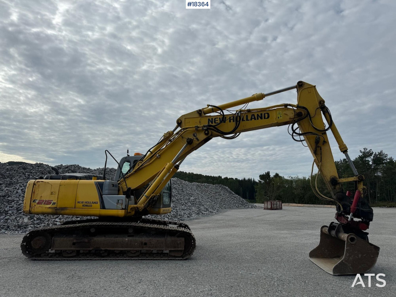 Kobelco E215B - 굴착기 : 사진 3 Kobelco E215B - 굴착기 : 사진 3