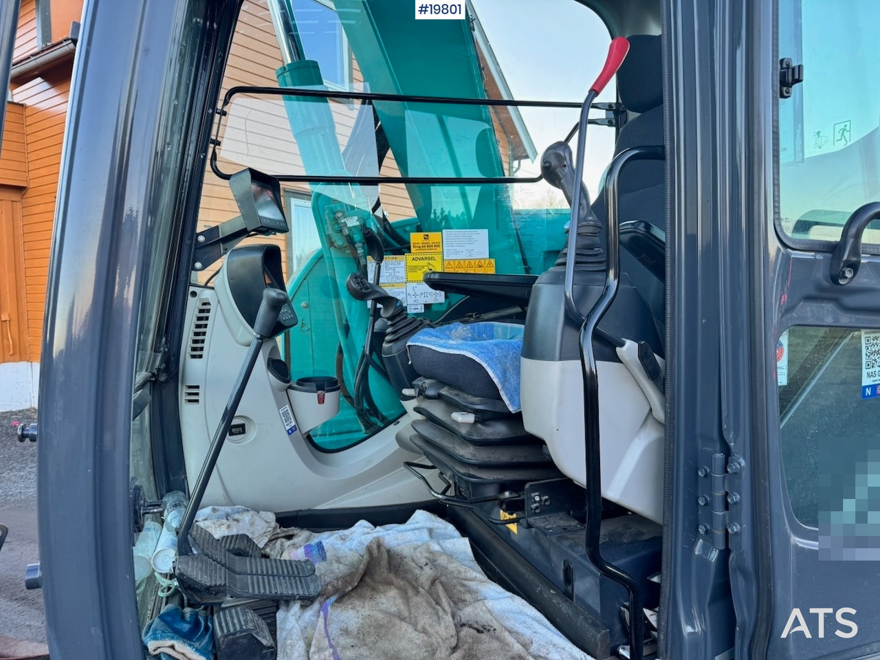 굴착기 Kobelco SK75SR-3E : 사진 26