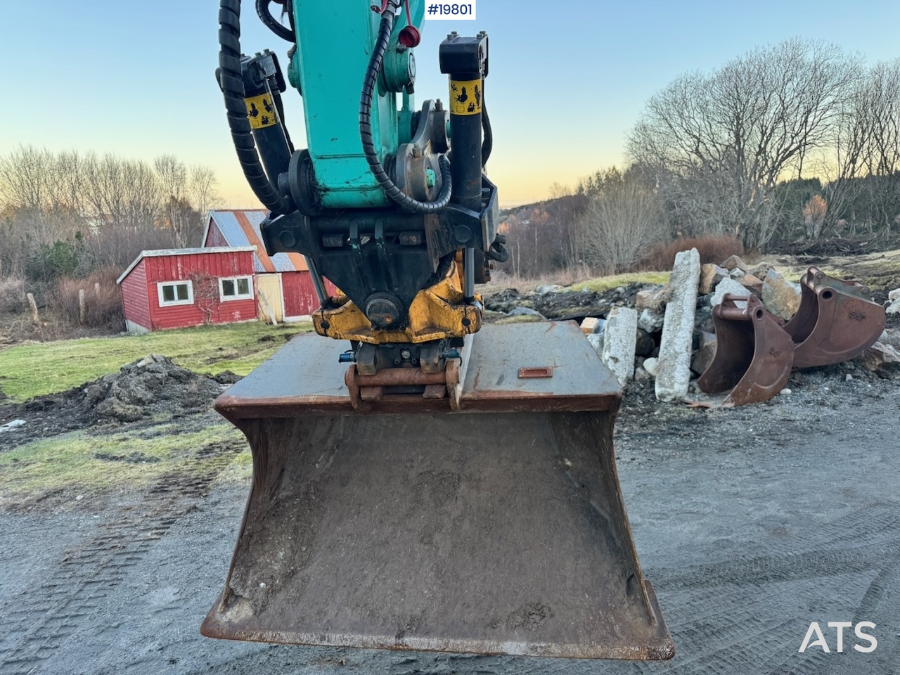 굴착기 Kobelco SK75SR-3E : 사진 18
