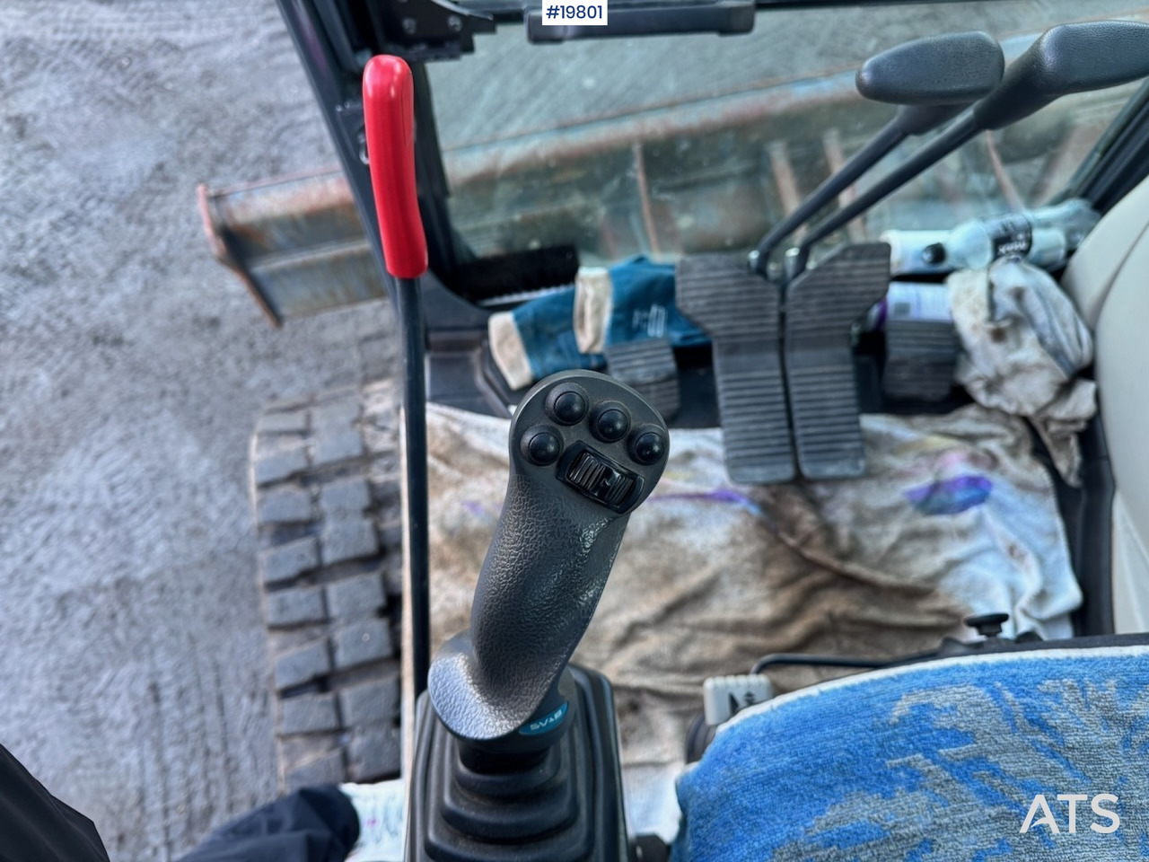 굴착기 Kobelco SK75SR-3E : 사진 32
