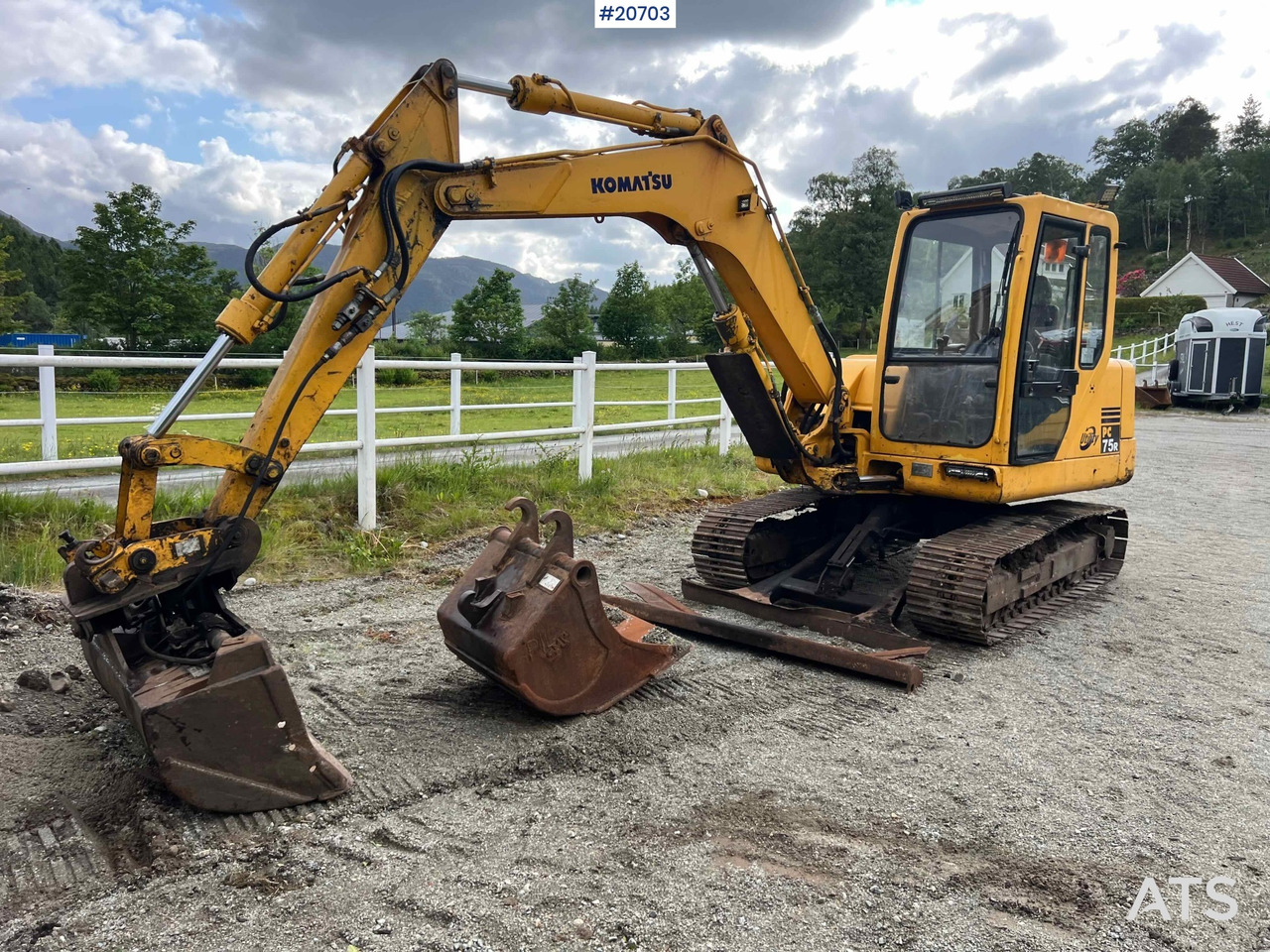Komatsu PC75 - 굴착기 : 사진 1 Komatsu PC75 - 굴착기 : 사진 1
