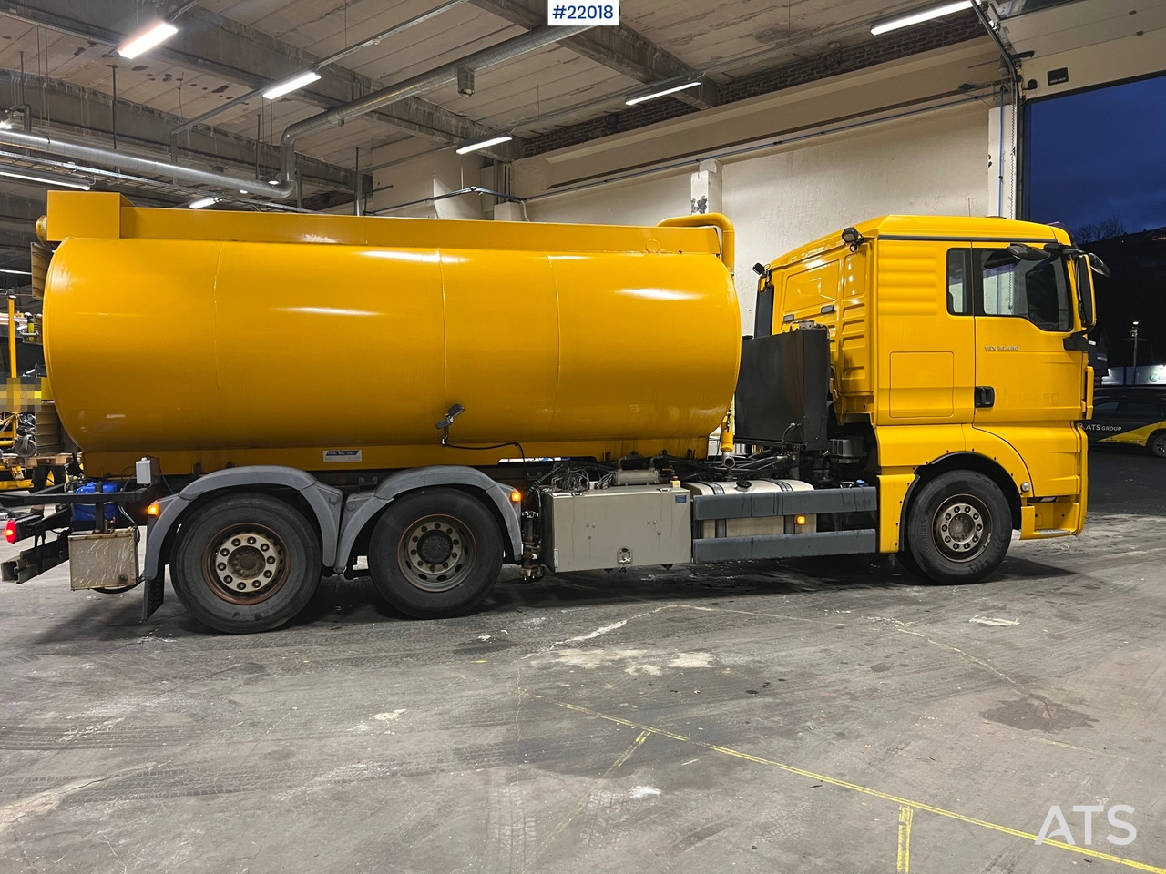 MAN TGX26.480 - 유조트럭 : 사진 3 MAN TGX26.480 - 유조트럭 : 사진 3