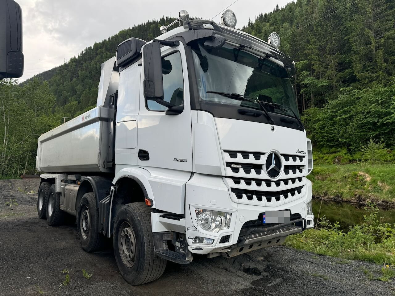 Mercedes Arocs 3258 - 덤프트럭 : 사진 1 Mercedes Arocs 3258 - 덤프트럭 : 사진 1