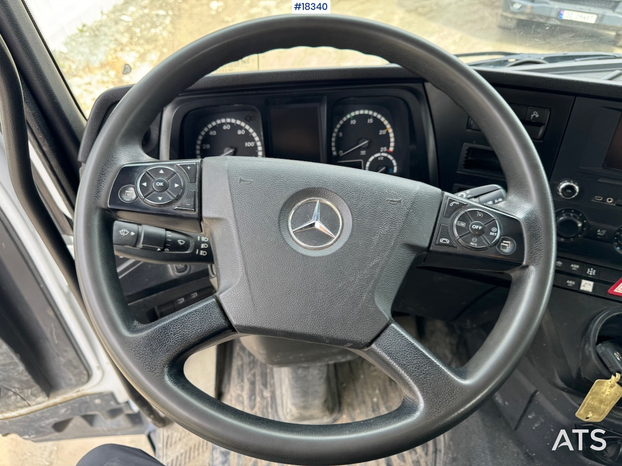 콘크리트 펌프 트럭 Mercedes Arocs : 사진 30