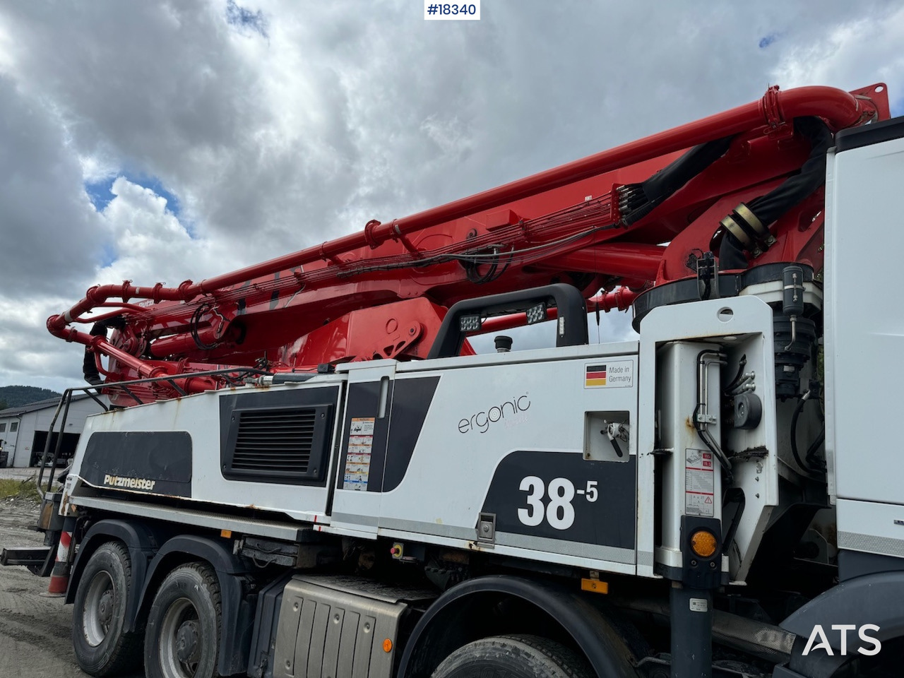 콘크리트 펌프 트럭 Mercedes Arocs : 사진 17