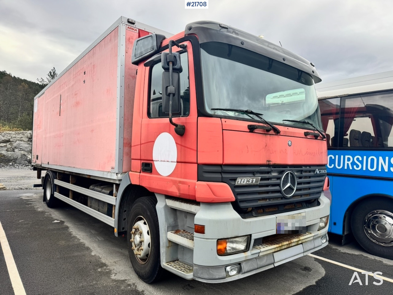 Mercedes Mercedes Actros 1831 4x2 Skapbil. Eu-godkjent og 282 000 km! - 박스 트럭 : 사진 2 Mercedes Mercedes Actros 1831 4x2 Skapbil. Eu-godkjent og 282 000 km! - 박스 트럭 : 사진 2