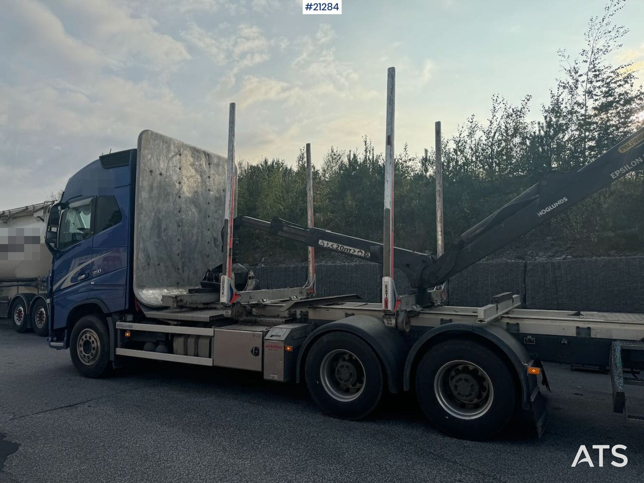 Volvo FH750 - 목재 트럭, 크레인 트럭 : 사진 2 Volvo FH750 - 목재 트럭, 크레인 트럭 : 사진 2