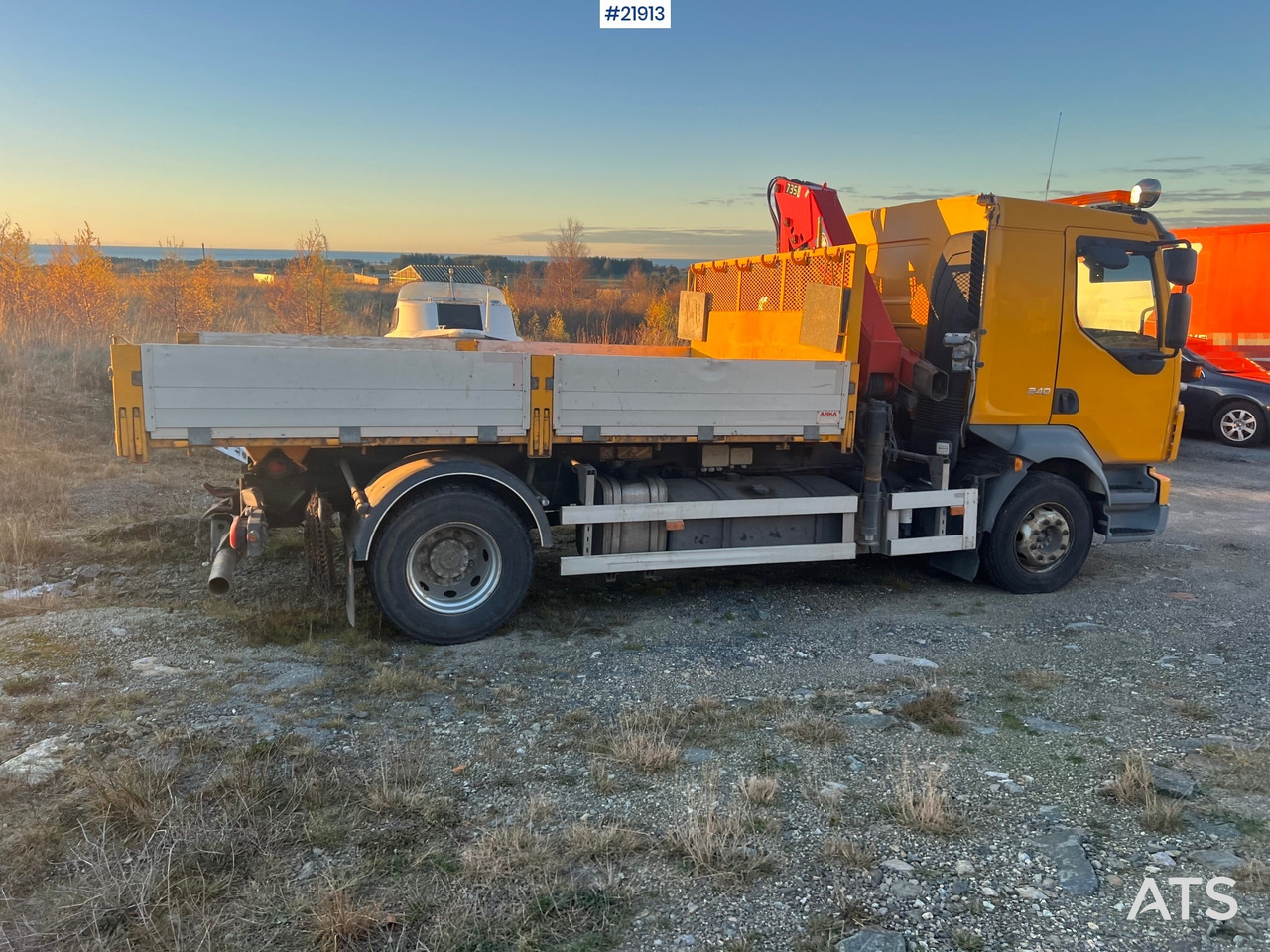 Volvo FL240 - 크레인 트럭 : 사진 3 Volvo FL240 - 크레인 트럭 : 사진 3