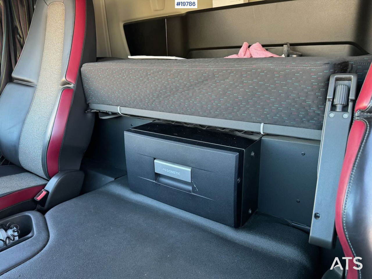 박스 트럭 Volvo FM370 : 사진 25