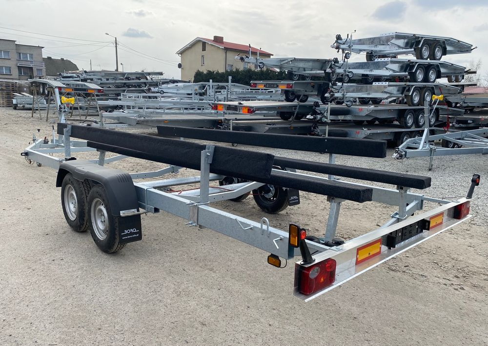 Boro PRZYCZEPA PODŁODZIOWA STYL AMERYKAŃSKI 7,30m - 보트 트레일러 : 사진 3 Boro PRZYCZEPA PODŁODZIOWA STYL AMERYKAŃSKI 7,30m - 보트 트레일러 : 사진 3