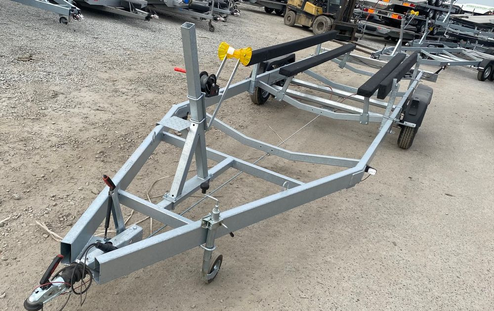 Boro PRZYCZEPA PODŁODZIOWA STYL AMERYKAŃSKI 7,80M - 보트 트레일러 : 사진 3 Boro PRZYCZEPA PODŁODZIOWA STYL AMERYKAŃSKI 7,80M - 보트 트레일러 : 사진 3