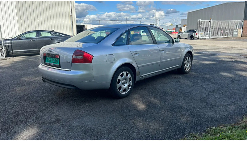 Audi 2.4 Benzine V6 - 차량 : 사진 4 Audi 2.4 Benzine V6 - 차량 : 사진 4