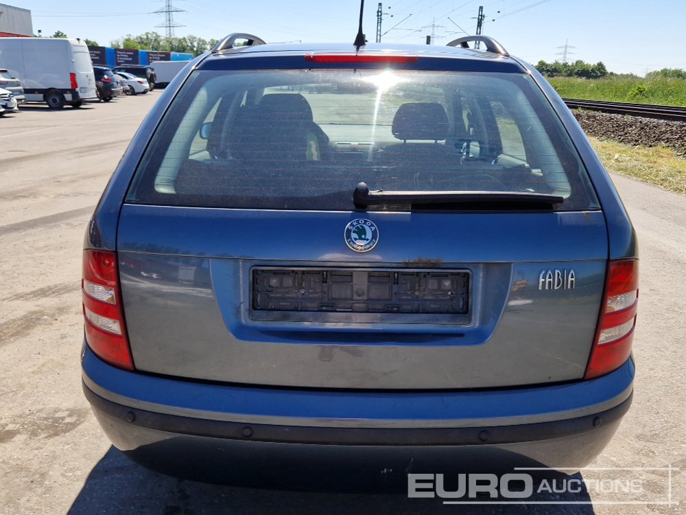 2004 Skoda FABIA 1.4 - 차량 : 사진 4 2004 Skoda FABIA 1.4 - 차량 : 사진 4