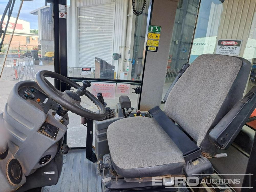 2011 CAT CS74 - 롤러 : 사진 4 2011 CAT CS74 - 롤러 : 사진 4