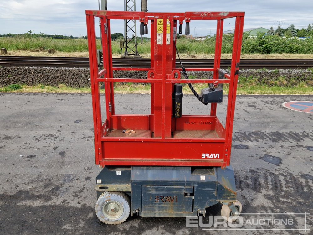 2016 Braviisol Vertical Mast Lift Access Platform - 고가작업 플랫폼 : 사진 2 2016 Braviisol Vertical Mast Lift Access Platform - 고가작업 플랫폼 : 사진 2