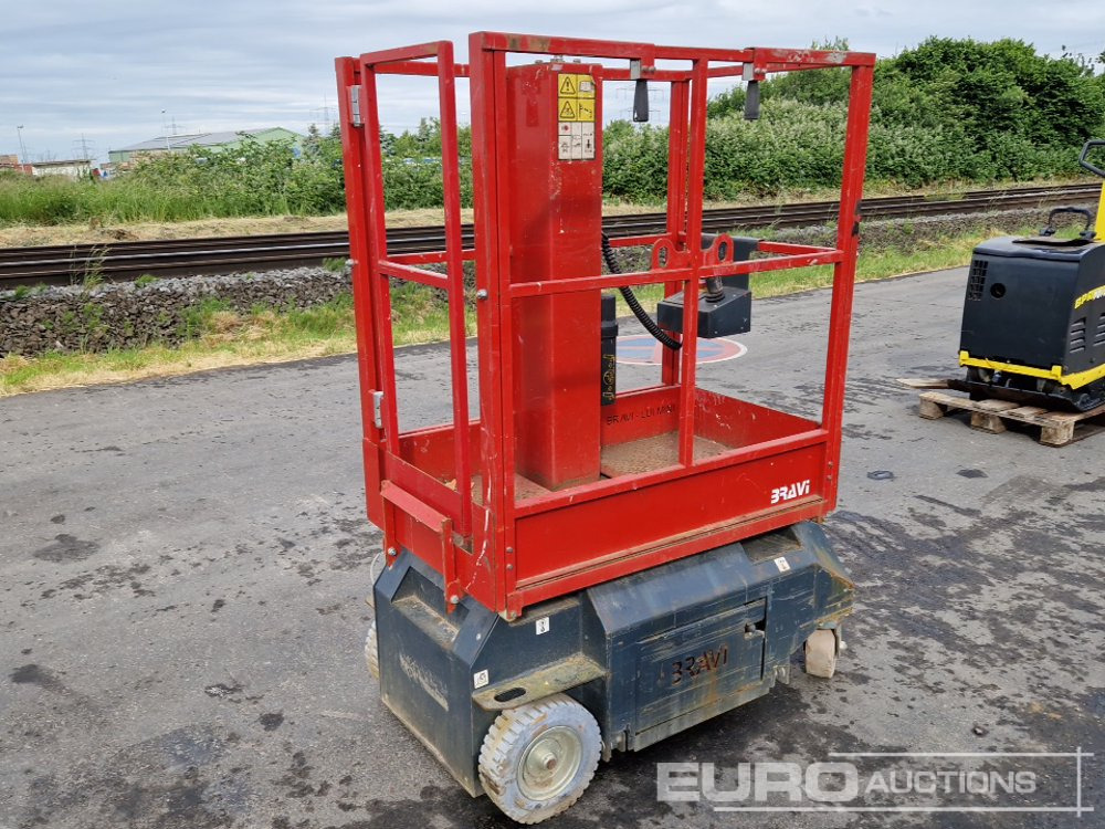 2016 Braviisol Vertical Mast Lift Access Platform - 고가작업 플랫폼 : 사진 1 2016 Braviisol Vertical Mast Lift Access Platform - 고가작업 플랫폼 : 사진 1