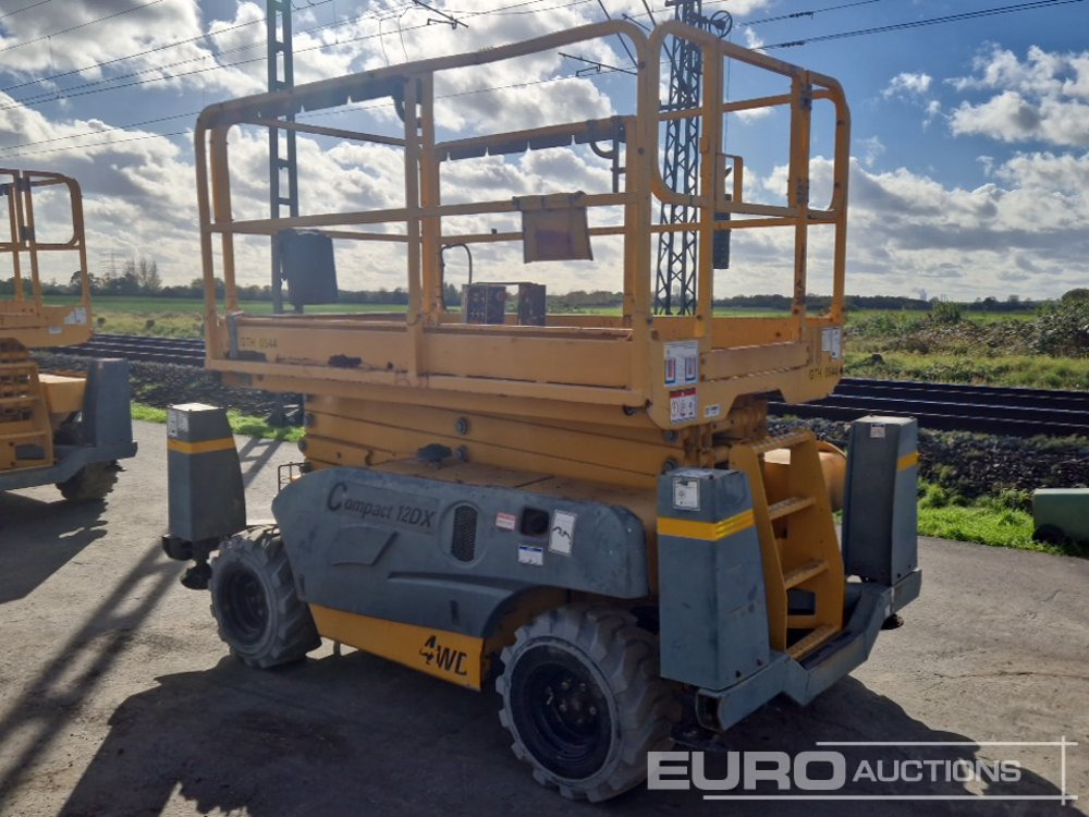 2017 Haulotte Compact 12DX - 시저 리프트 : 사진 3 2017 Haulotte Compact 12DX - 시저 리프트 : 사진 3