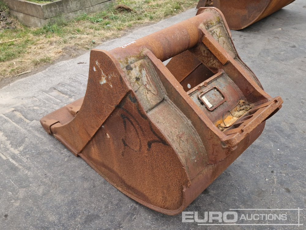 32" Digging Bucket, Hyundai R170W - 버킷 : 사진 2 32" Digging Bucket, Hyundai R170W - 버킷 : 사진 2