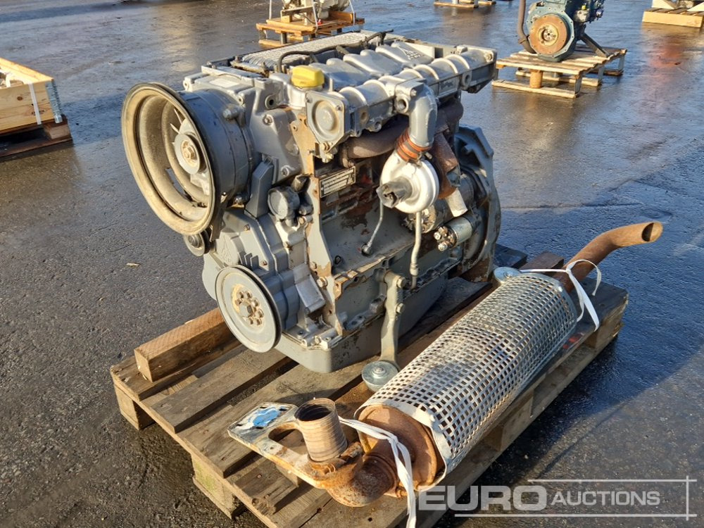 Deutz 4 Cyinder Turbo Diesel Engine - 엔진 : 사진 4 Deutz 4 Cyinder Turbo Diesel Engine - 엔진 : 사진 4
