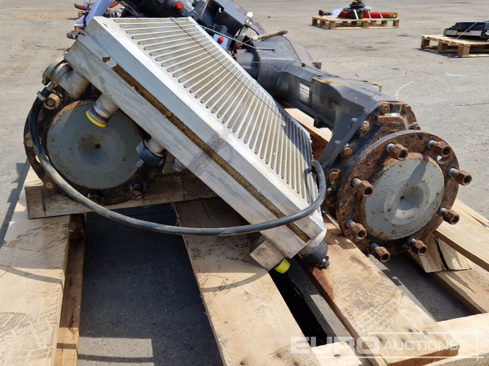 예비 부속 Front and Rear Axles, Radiator to suit Volvo L30G : 사진 7