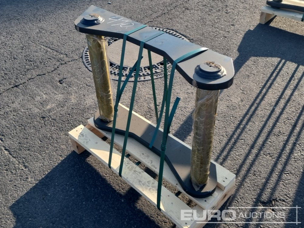 Häner OQ65 implement frame for converting mechanical attachments Internal width: 440mm, Centre distance: 530 mm, Axle diameter:65 mm - 퀵 커플러 : 사진 1 Häner OQ65 implement frame for converting mechanical attachments Internal width: 440mm, Centre distance: 530 mm, Axle diameter:65 mm - 퀵 커플러 : 사진 1
