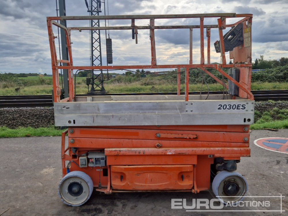 JLG 2030ES - 고가작업 플랫폼 : 사진 2 JLG 2030ES - 고가작업 플랫폼 : 사진 2