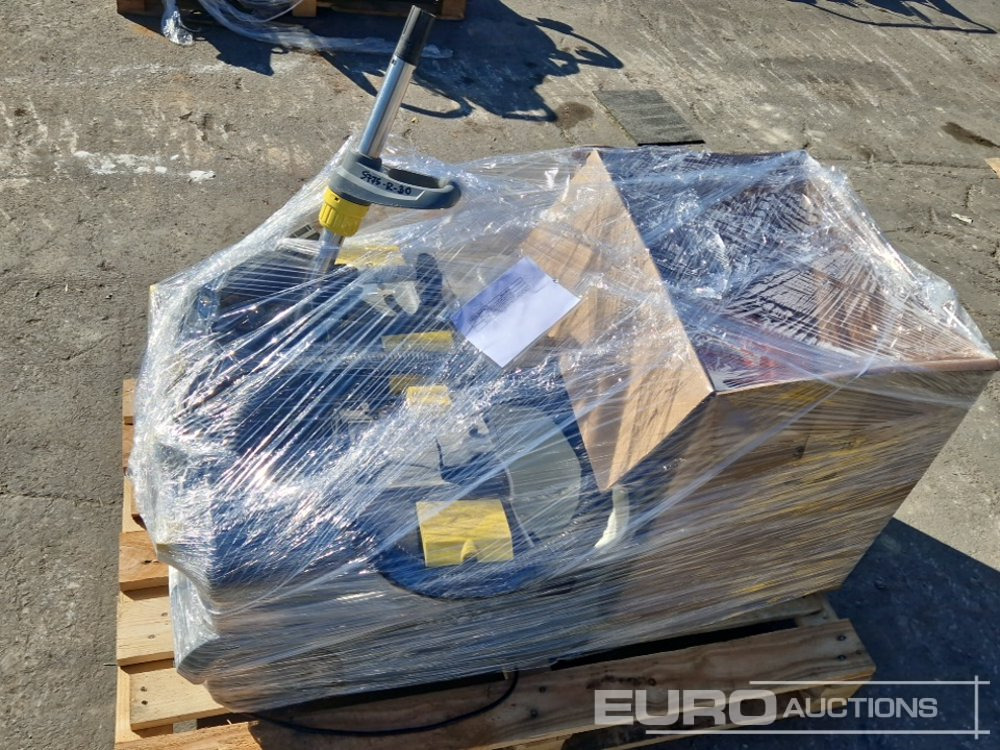 Kärcher Puzzi10/20 Carpet Cleaner (2 of) + Hilti TE-3000AVR Demolition Hammer - 건설장비 : 사진 1 Kärcher Puzzi10/20 Carpet Cleaner (2 of) + Hilti TE-3000AVR Demolition Hammer - 건설장비 : 사진 1