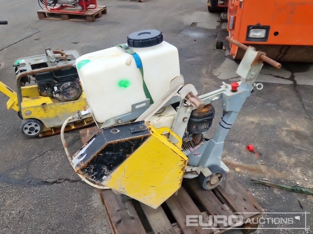 Lissmac COMPACTCUT 300P - 아스팔트 기계 : 사진 2 Lissmac COMPACTCUT 300P - 아스팔트 기계 : 사진 2