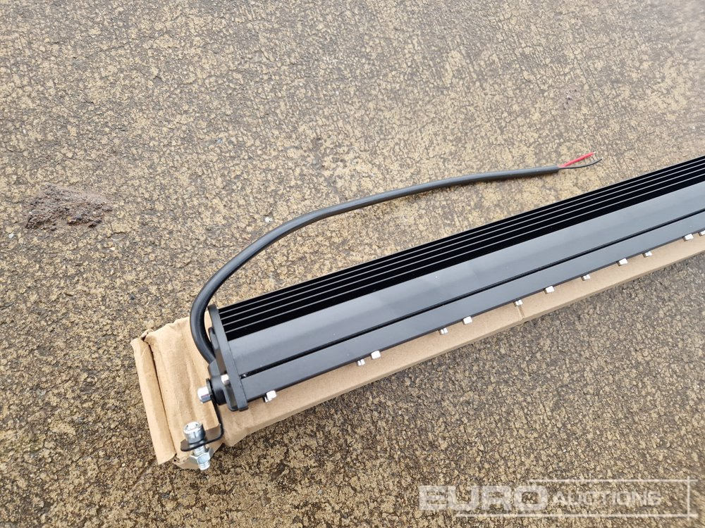 건설장비 Unused 32" 300W Combo Beam LED Light Bar, Mounting Brackets, IP68 Waterproof : 사진 7