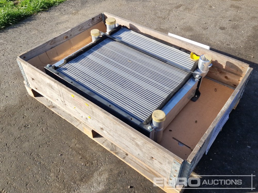 Unused Radiator to suit Volvo EC250D - 예비 부속 : 사진 4 Unused Radiator to suit Volvo EC250D - 예비 부속 : 사진 4