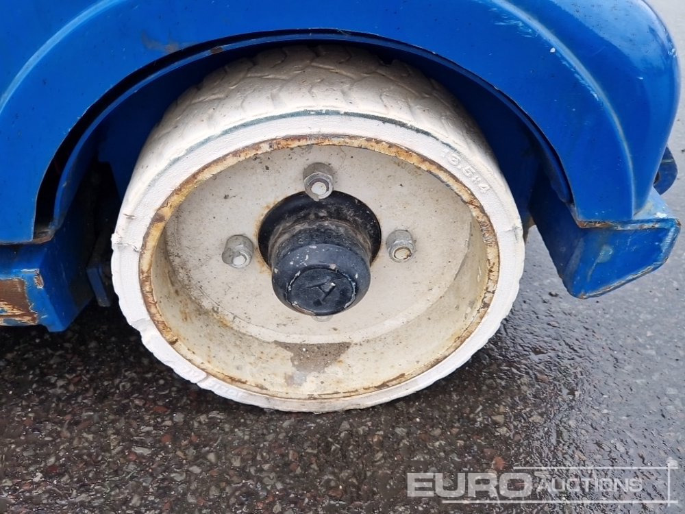 Up-Right MB 20N - 수직 마스트 리프트 : 사진 4 Up-Right MB 20N - 수직 마스트 리프트 : 사진 4