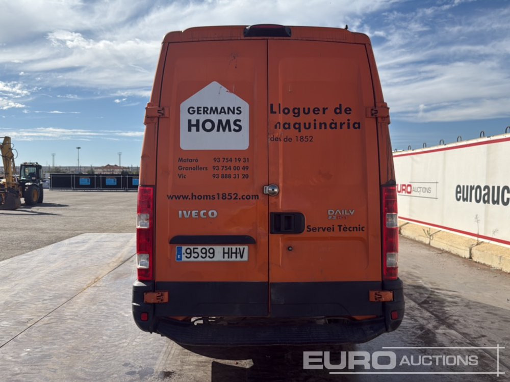 2012 Iveco Daily 35 S14 - 패널 밴 : 사진 4 2012 Iveco Daily 35 S14 - 패널 밴 : 사진 4