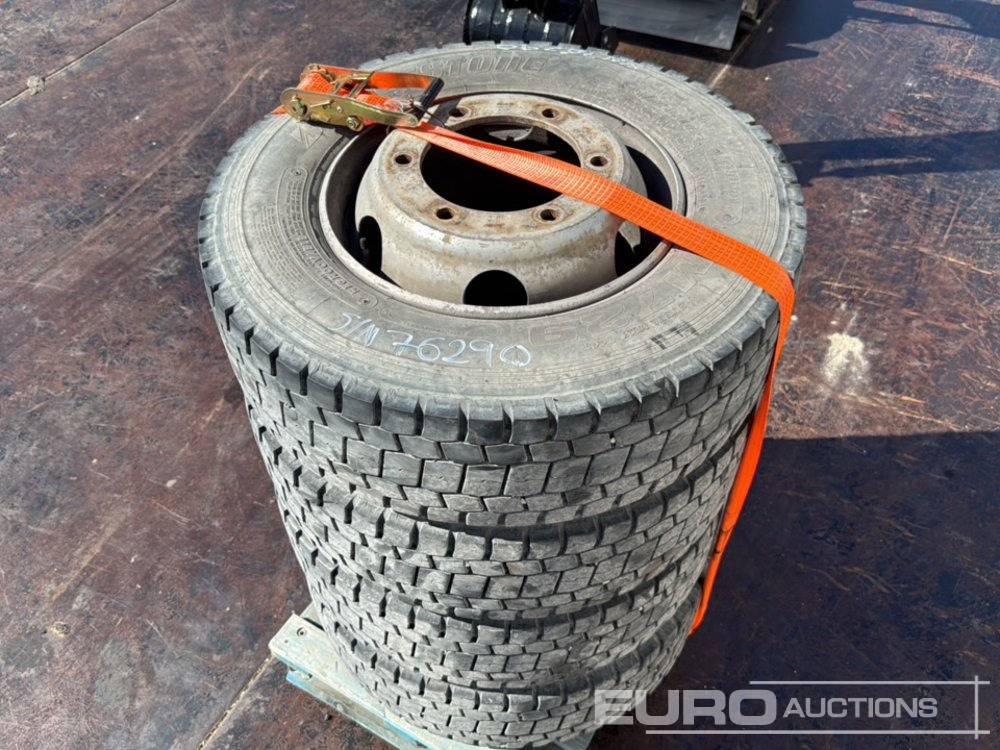 225/75 R17.5 Wheels (4 of) / Ruedas - 타이어 : 사진 3 225/75 R17.5 Wheels (4 of) / Ruedas - 타이어 : 사진 3