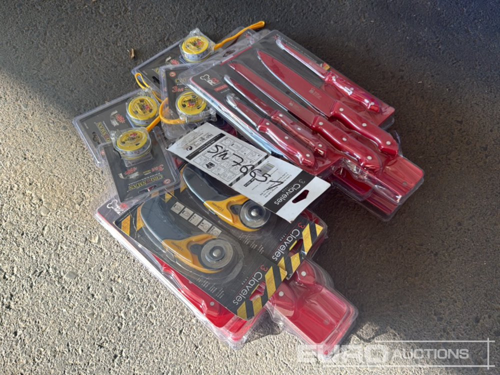 Set of 3m Steal Measuring Tape (4 of), Rotary Cutter (4 of), 6pcs Knife Set (4 of) - 건설장비 : 사진 3 Set of 3m Steal Measuring Tape (4 of), Rotary Cutter (4 of), 6pcs Knife Set (4 of) - 건설장비 : 사진 3