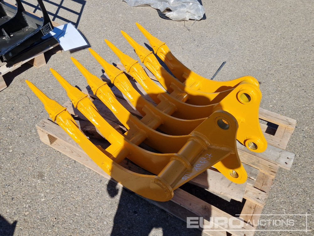 Unused 2025 Captok 32" Rake With Teeth to suit CAT 305 Excavator / Rastrillo para Excavadora CAT 305 - 버킷 : 사진 3 Unused 2025 Captok 32" Rake With Teeth to suit CAT 305 Excavator / Rastrillo para Excavadora CAT 305 - 버킷 : 사진 3