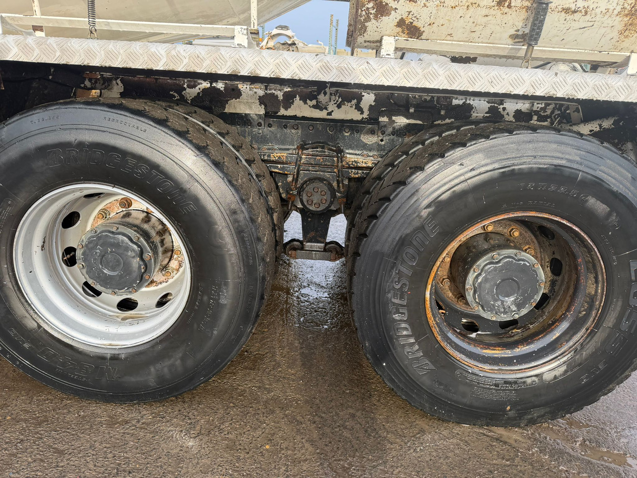 콘크리트 믹서 트럭 Camion béton MAN TGA 32.400 EJ-300-ZL : 사진 7 콘크리트 믹서 트럭 Camion béton MAN TGA 32.400 EJ-300-ZL : 사진 7