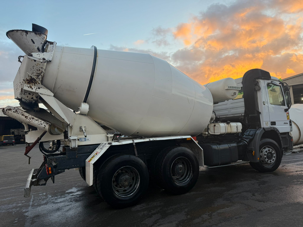 Camion béton Mercedes Benz Arocs 2636 6x4 FR-903-ND - 콘크리트 믹서 트럭 : 사진 4 Camion béton Mercedes Benz Arocs 2636 6x4 FR-903-ND - 콘크리트 믹서 트럭 : 사진 4