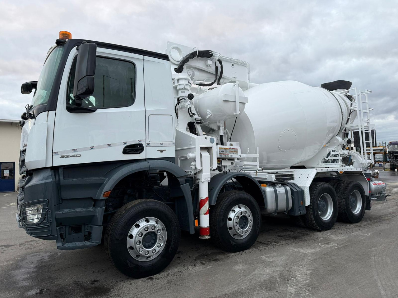 Camion béton pompe Mercedes Arocs 3240 DV-125-FH - 콘크리트 펌프 트럭 : 사진 2 Camion béton pompe Mercedes Arocs 3240 DV-125-FH - 콘크리트 펌프 트럭 : 사진 2