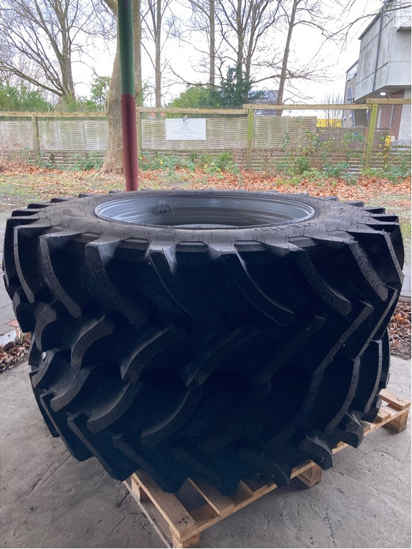 Amazone Komplettrad 520/85R42 2x - 스프레이 : 사진 1 Amazone Komplettrad 520/85R42 2x - 스프레이 : 사진 1